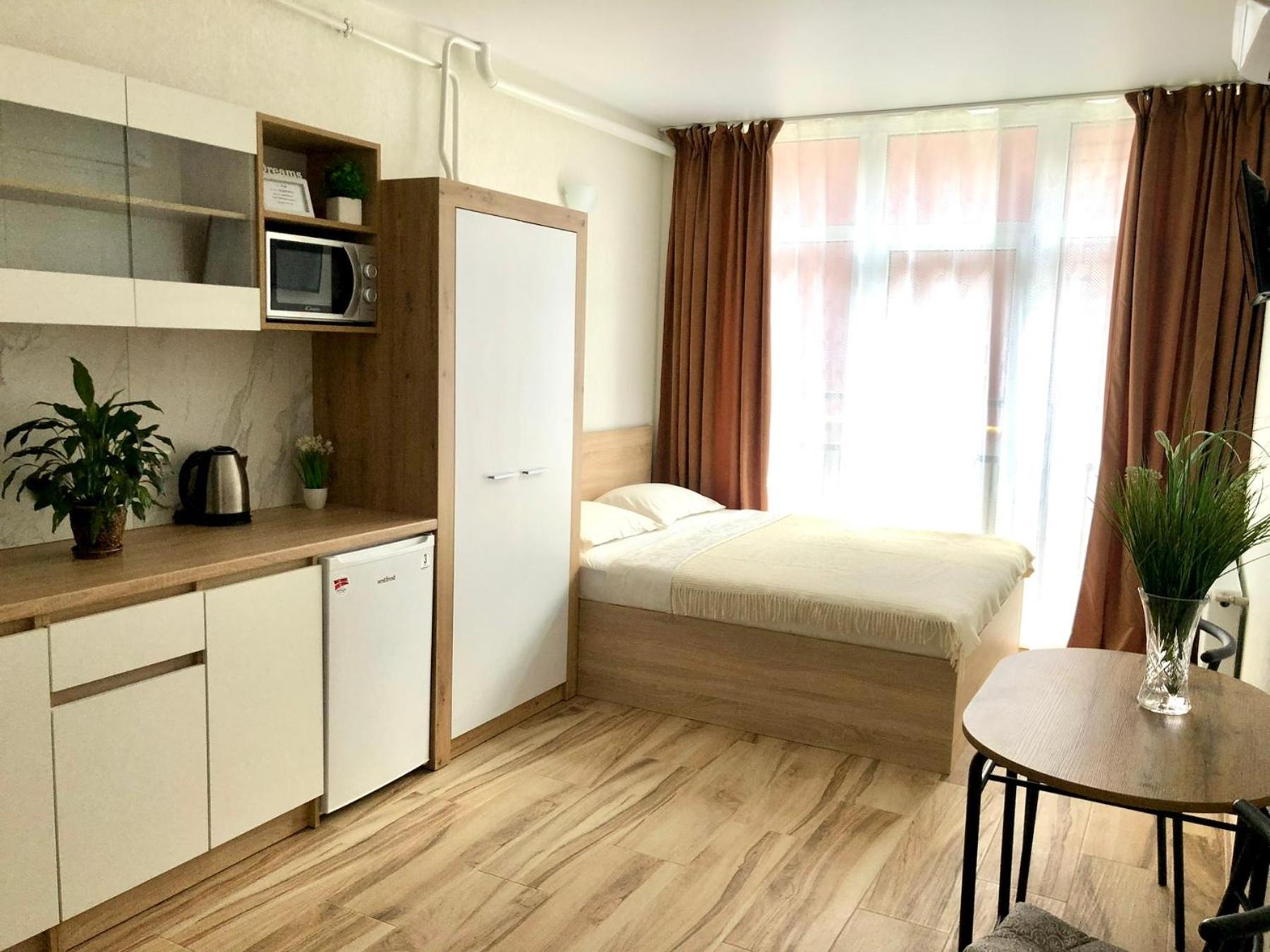 Osapart Hotel In A Complex Semycvit 4 リヴィウ エクステリア 写真